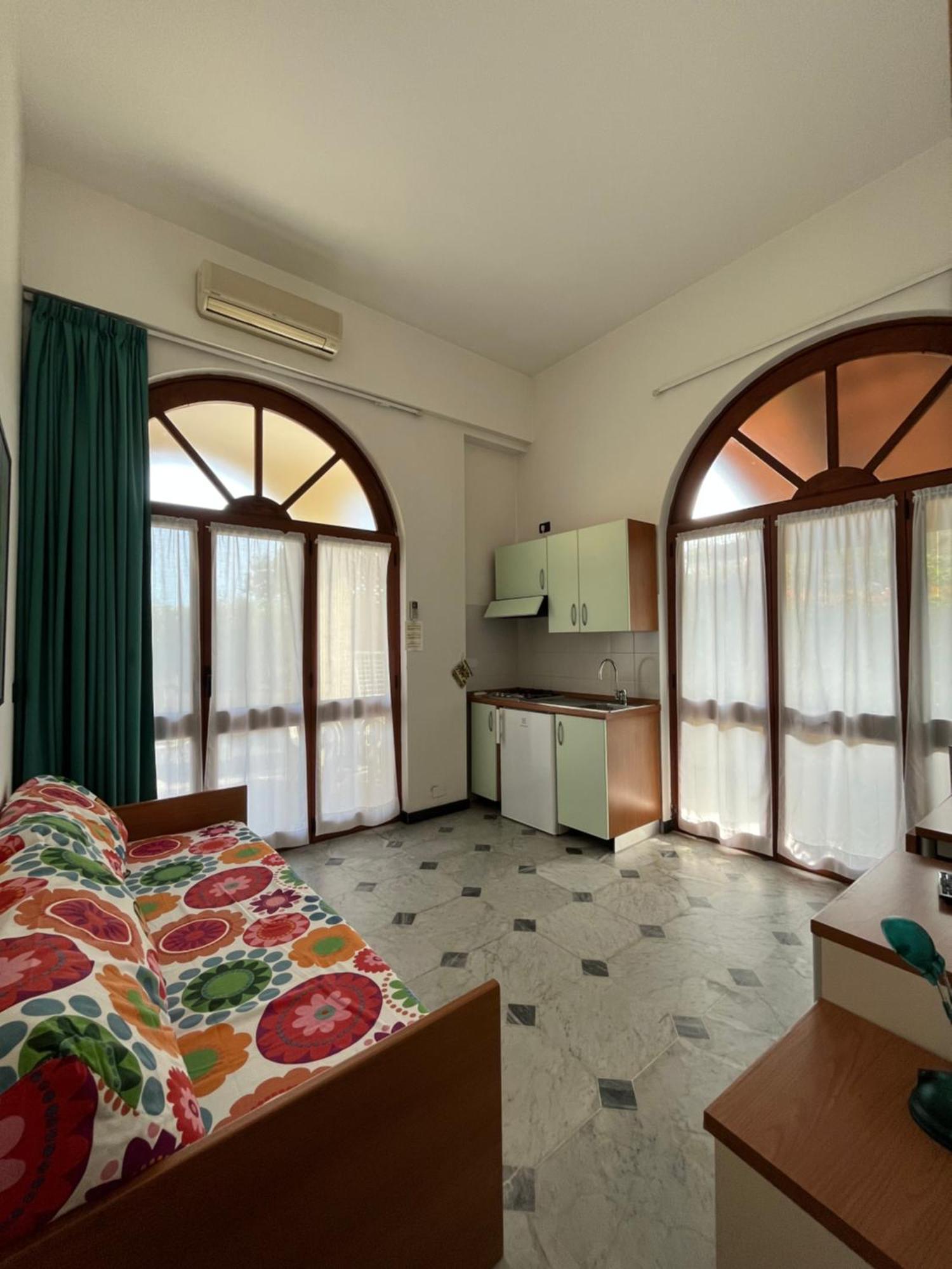 Residence Pian Dei Boschi Pietra Ligure Exteriör bild